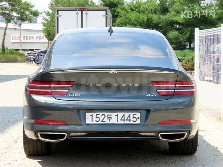 Genesis G80 2021 KMTGB41CDMU001701 — 4