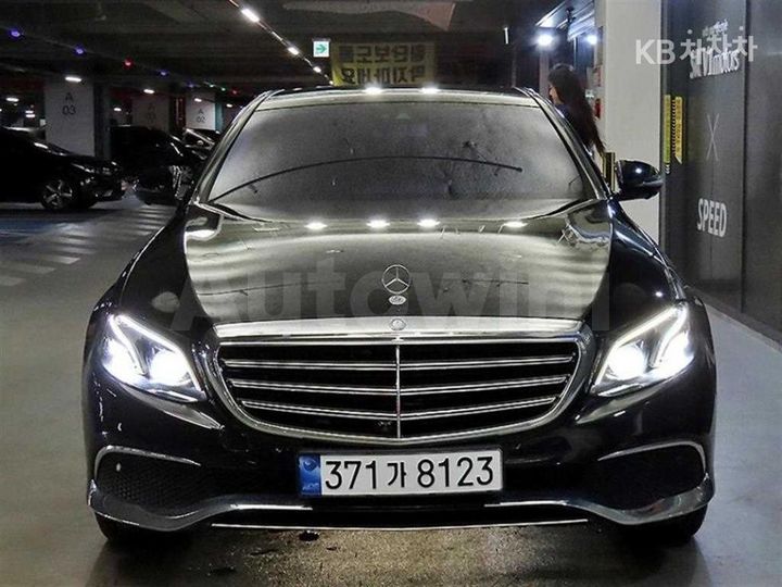 Mercedes-Benz E Class 2017 WDDZF4KB1HA090816 — 2
