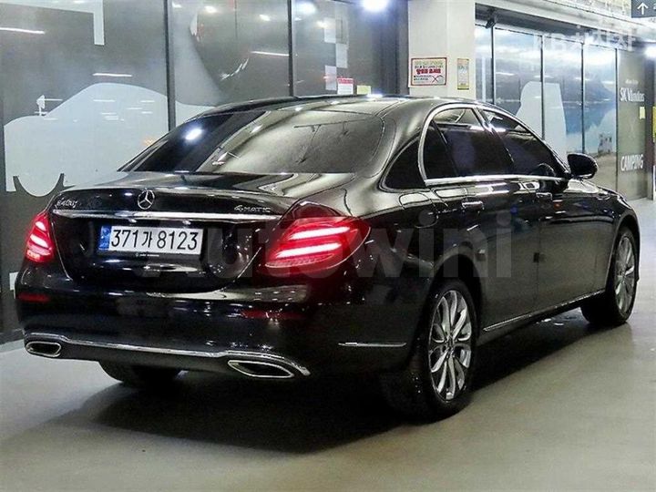 Mercedes-Benz E Class 2017 WDDZF4KB1HA090816 — 4