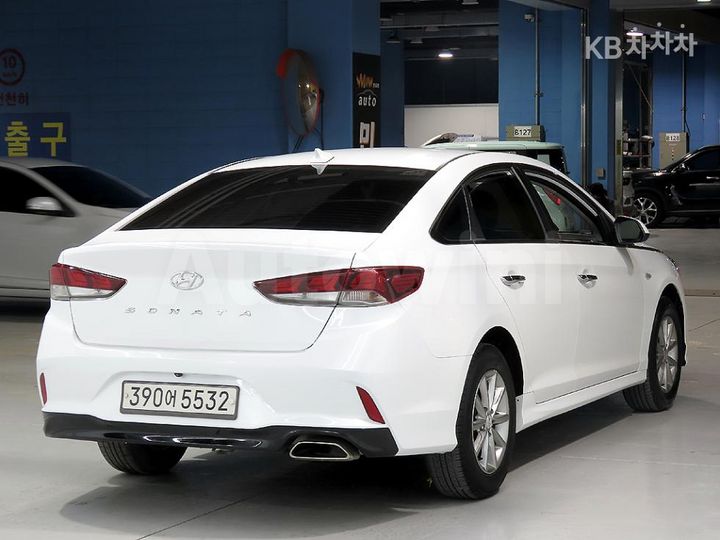 Hyundai Sonata 2019 KMHE341DBKA492866 — 4
