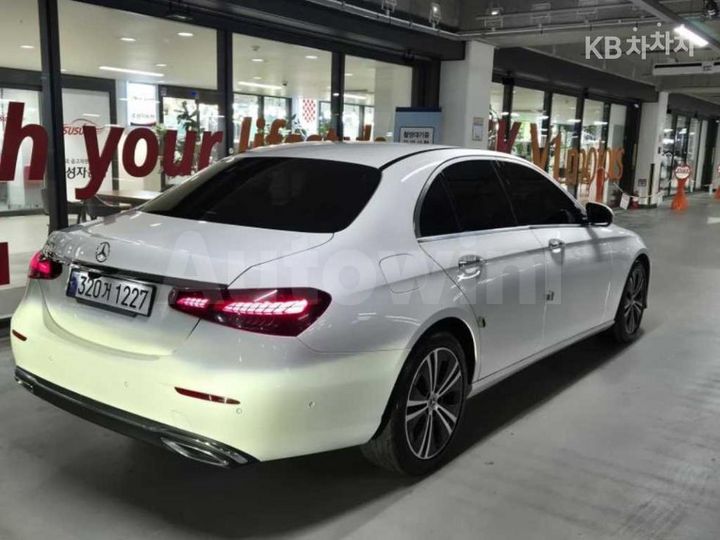 Mercedes-Benz E Class 2021 W1KZF4FB8MA943555 — 4