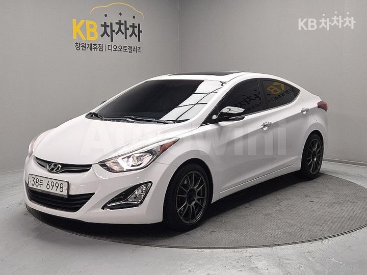 Hyundai Avante 2015 KMHDG41DBFU300431 — 2