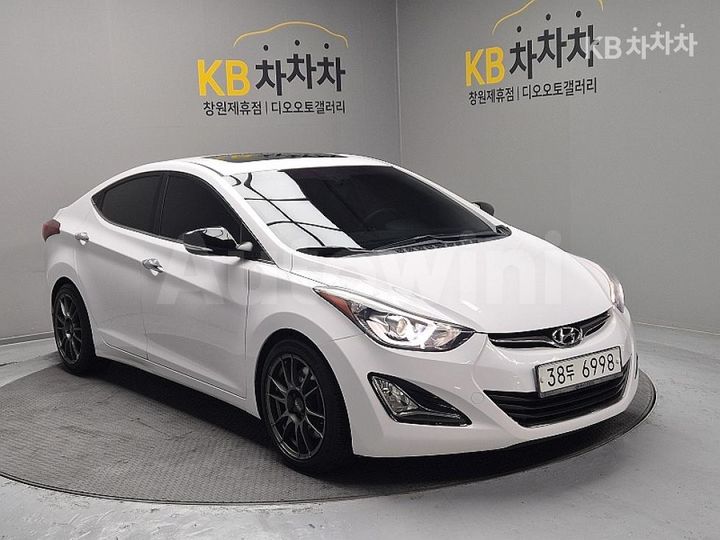 Hyundai Avante 2015 KMHDG41DBFU300431 — 3