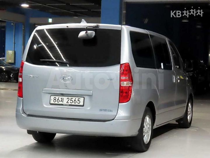 Hyundai Starex 2018 KMFWBX7KBJU990811 — 4