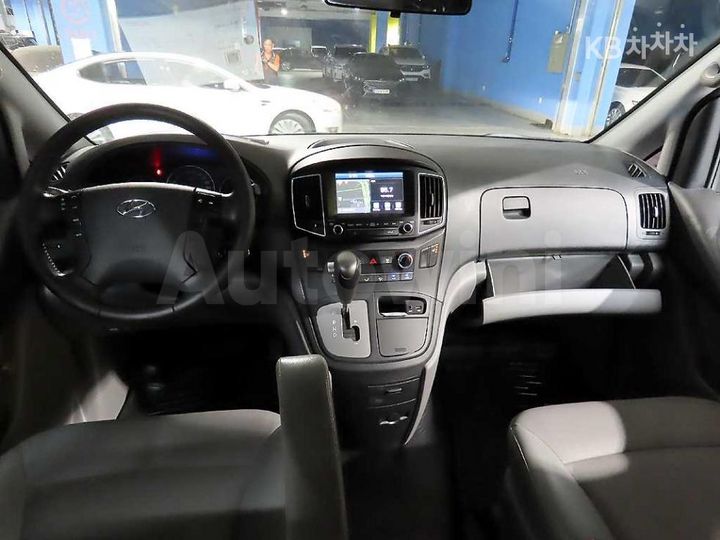 Hyundai Starex 2018 KMFWBX7KBJU990811 — 5