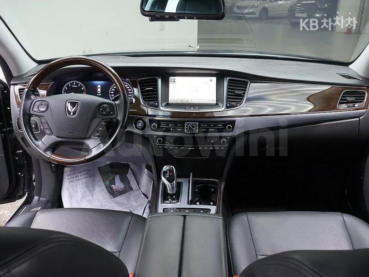 Hyundai Equus