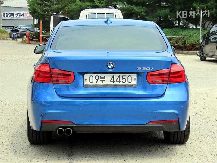 BMW 3 Series 2017 WBA8B9105HK704823 — 4