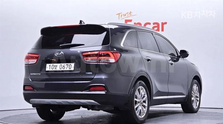 Kia Sorento 2016 KNAPH81ABGA213207 — 2