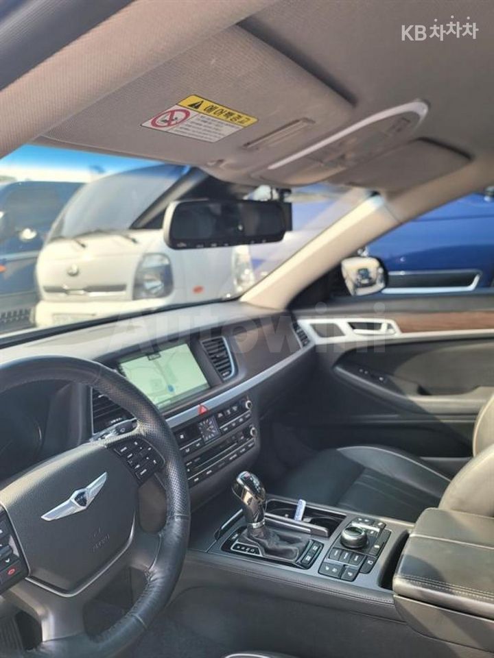 Hyundai Genesis 2016 KMHGM41DDGU175207 — 3