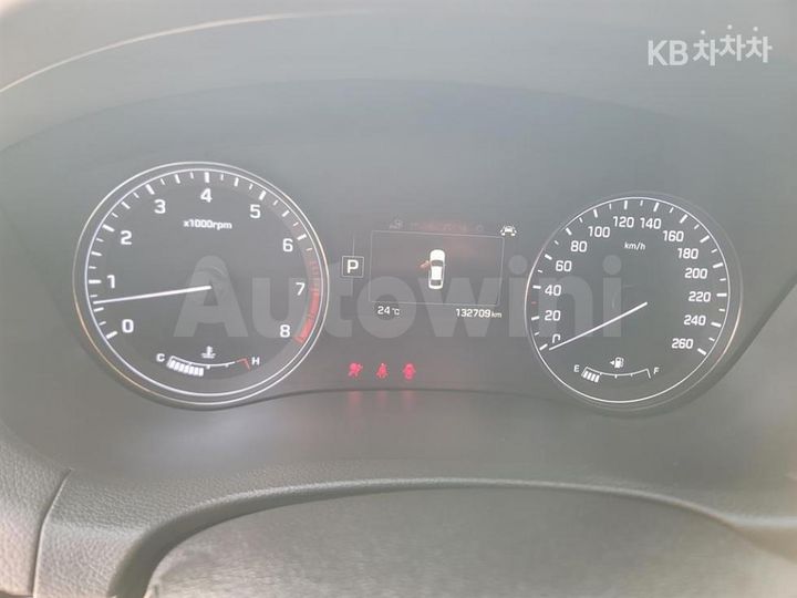 Hyundai Genesis 2016 KMHGM41DDGU175207 — 4