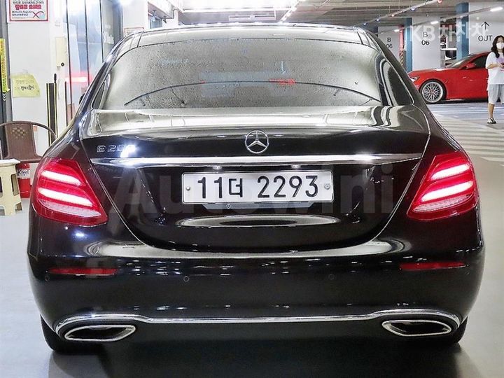Mercedes-Benz E Class 2017 WDDZF4CB2HA132683 — 5