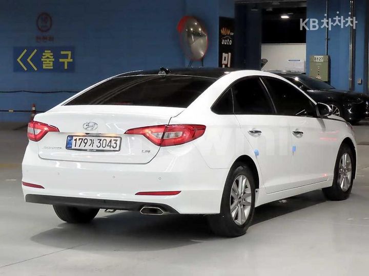 Hyundai Sonata 2017 KMHE341DBHA340765 — 4