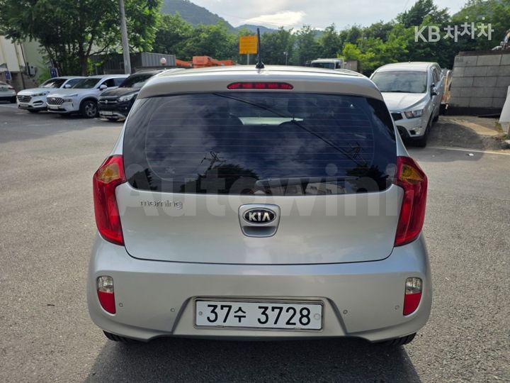 Kia Morning 2013 KNABX511BDT597950 — 2