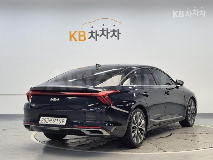Kia K8 2022 KNAM641BBNA012991 — 3