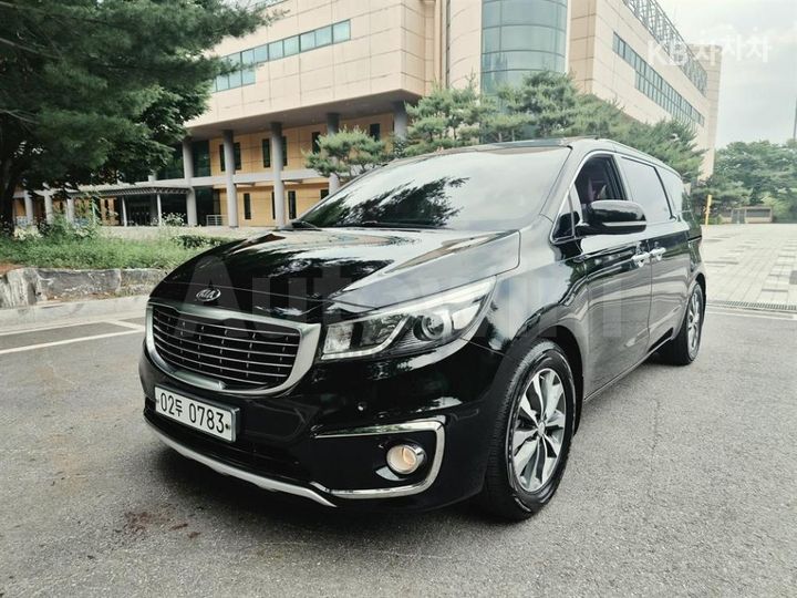 Kia Carnival 2016 KNAMB81ABGS153370 — 2
