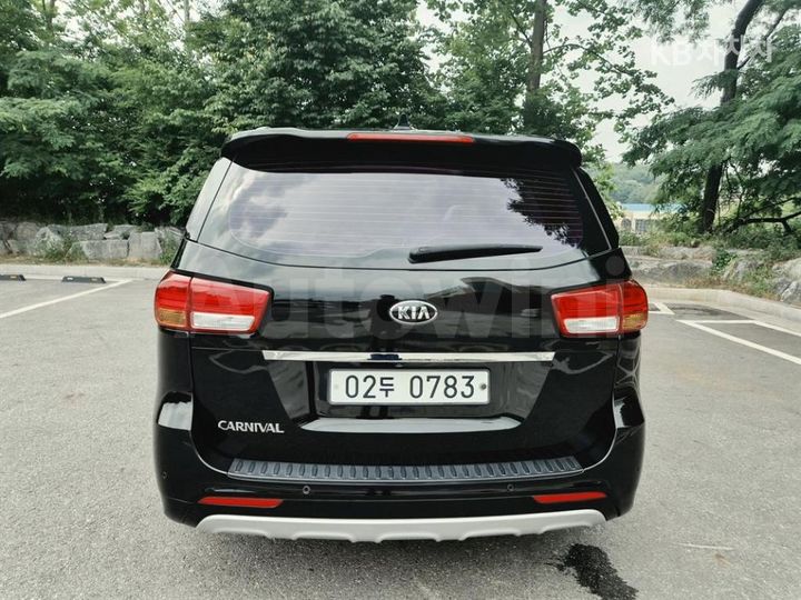 Kia Carnival 2016 KNAMB81ABGS153370 — 3