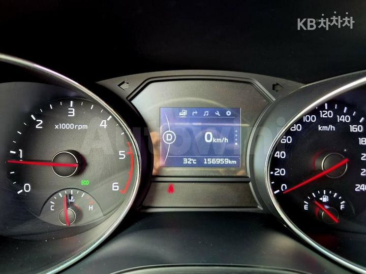 Kia Carnival 2016 KNAMB81ABGS153370 — 5