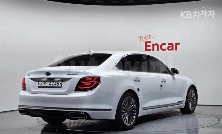 Kia K9 2019 KNAS2418BKS003810 — 2
