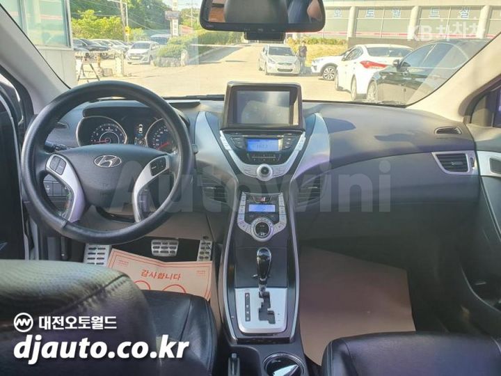 Hyundai Avante 2012 KMHDH41DBCU216054 — 4