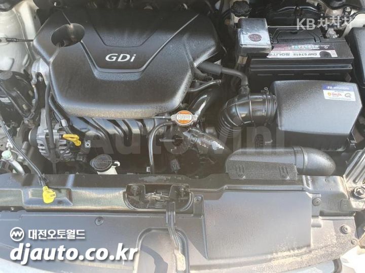 Hyundai Avante 2012 KMHDH41DBCU216054 — 5