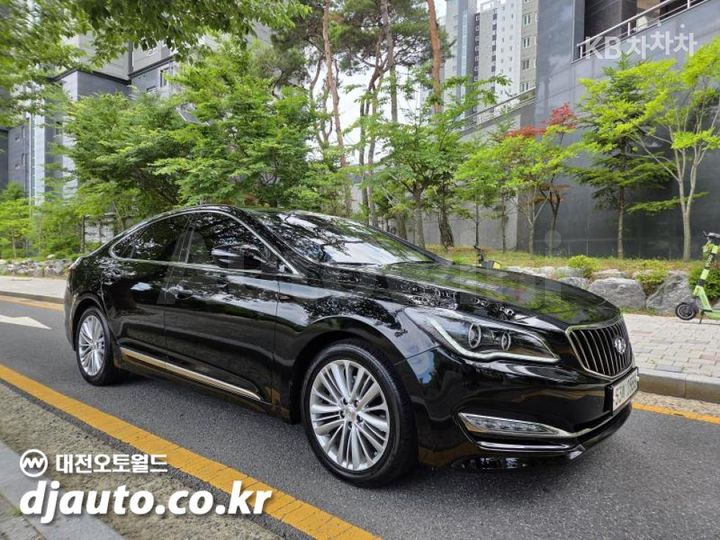 Hyundai Aslan