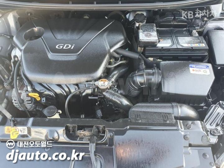 Hyundai Avante 2013 KMHDH41DBDU677328 — 5