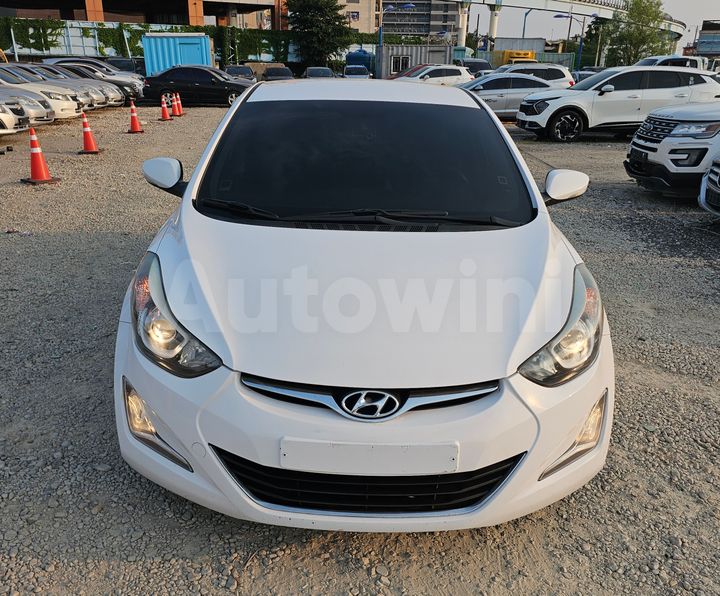 Hyundai Avante 2016 — 3