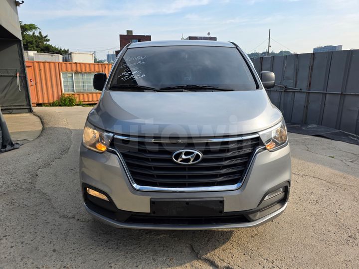 Hyundai Starex 2019 — 2