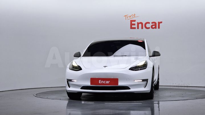 Tesla Model 3 2022 — 3