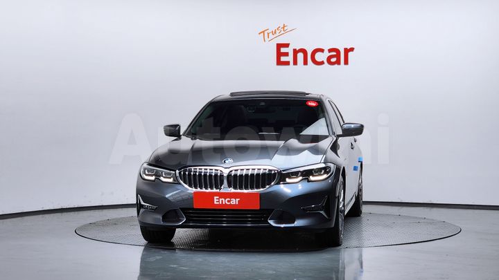 BMW 3 Series 2020 — 3