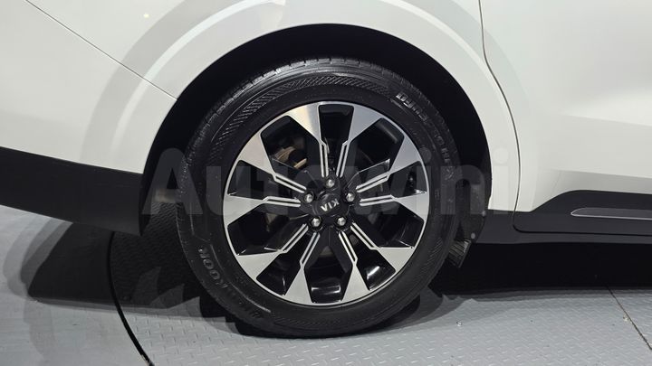Kia Carnival 2021 — 5