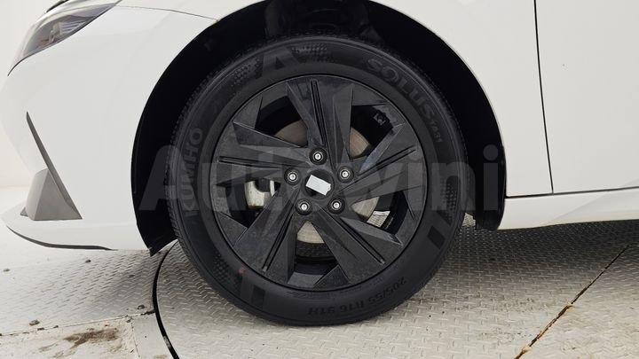 Hyundai Avante 2023 — 5