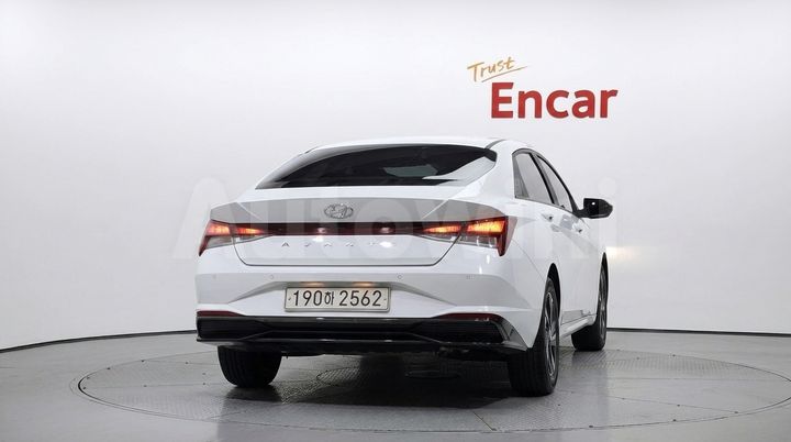 Hyundai Avante 2023 — 4