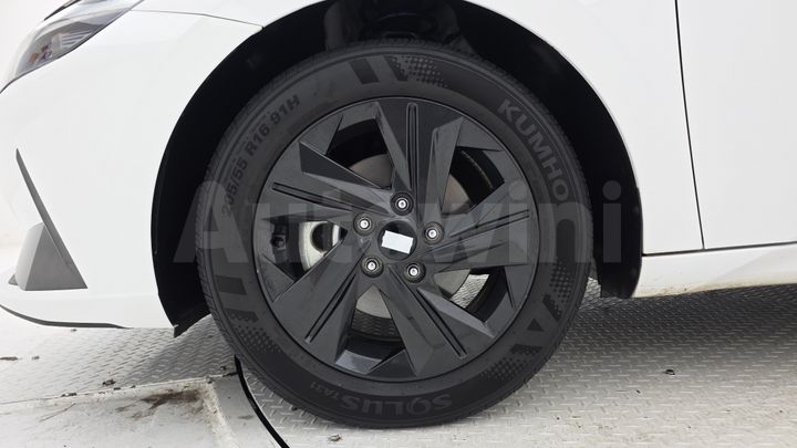 Hyundai Avante 2023 — 5