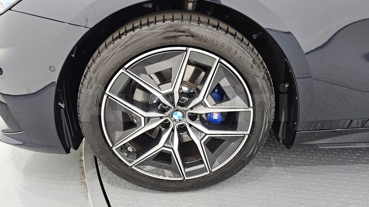 BMW 5 Series 2025 — 5