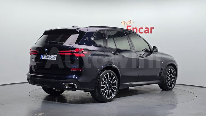 BMW X5 2025 — 2