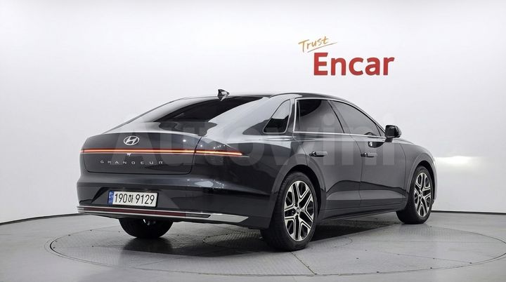 Hyundai Grandeur 2023 — 2