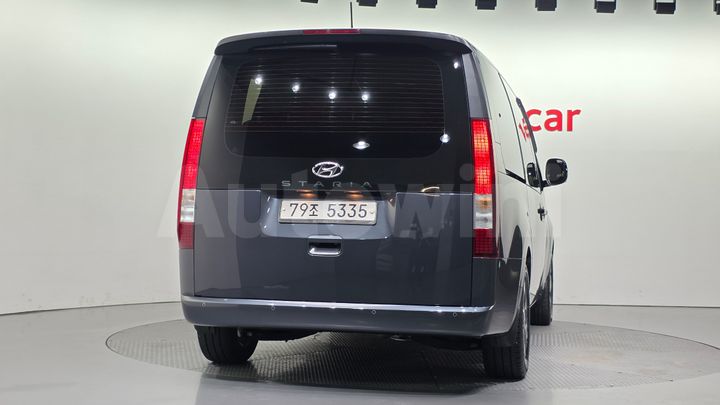 Hyundai Staria 2022 — 4