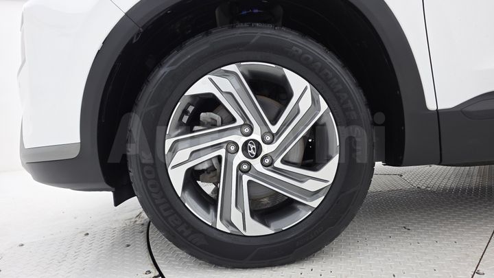 Hyundai SantaFe 2023 — 5