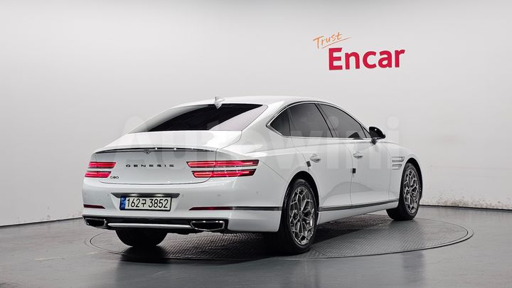 Genesis G80 2022 — 2