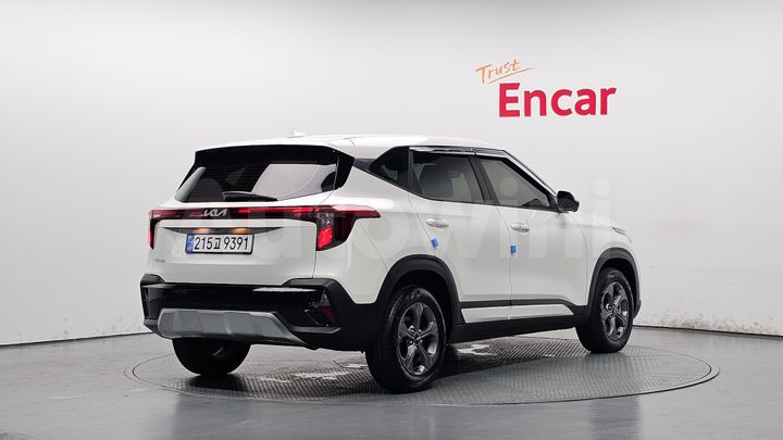 Kia Seltos 2023 — 3