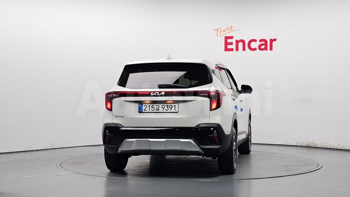 Kia Seltos 2023 — 5