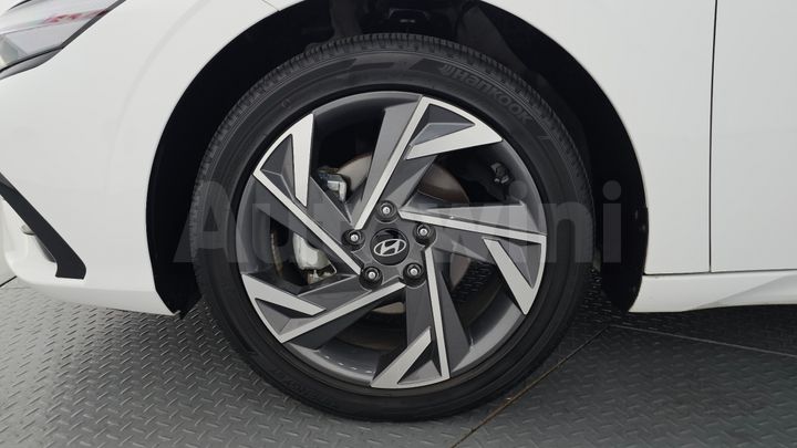 Hyundai Avante 2024 — 5