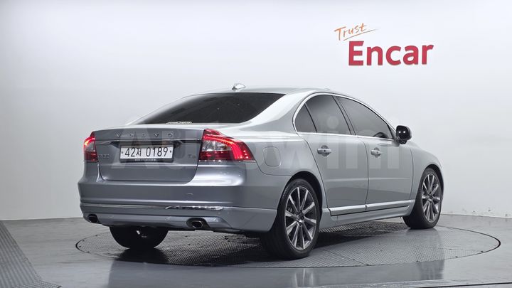 Volvo S80