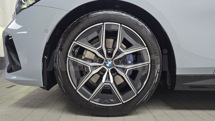 BMW 5 Series 2026 — 5
