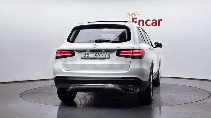 Mercedes Benz GLC Class 2017 — 4