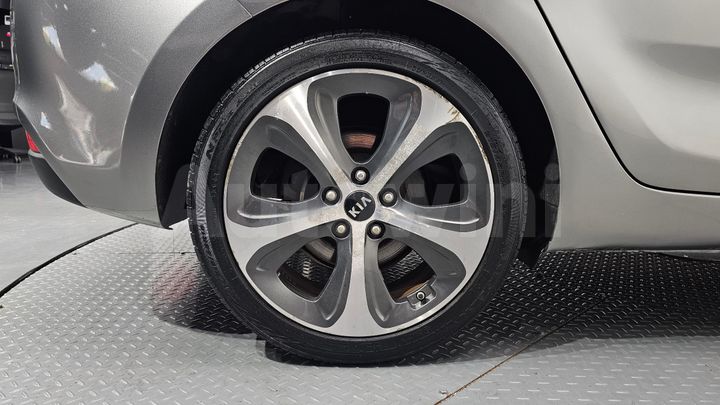 Kia Carens 2014 — 5