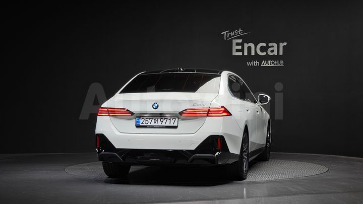 BMW 5 Series 2024 — 4