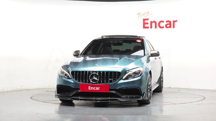 Mercedes Benz C Class 2018 — 3