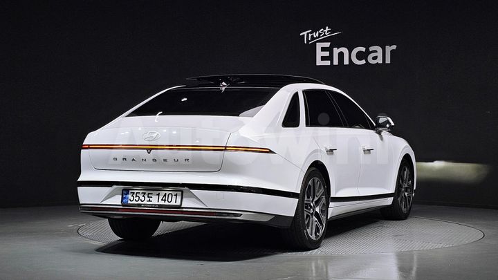 Hyundai Grandeur 2023 — 2